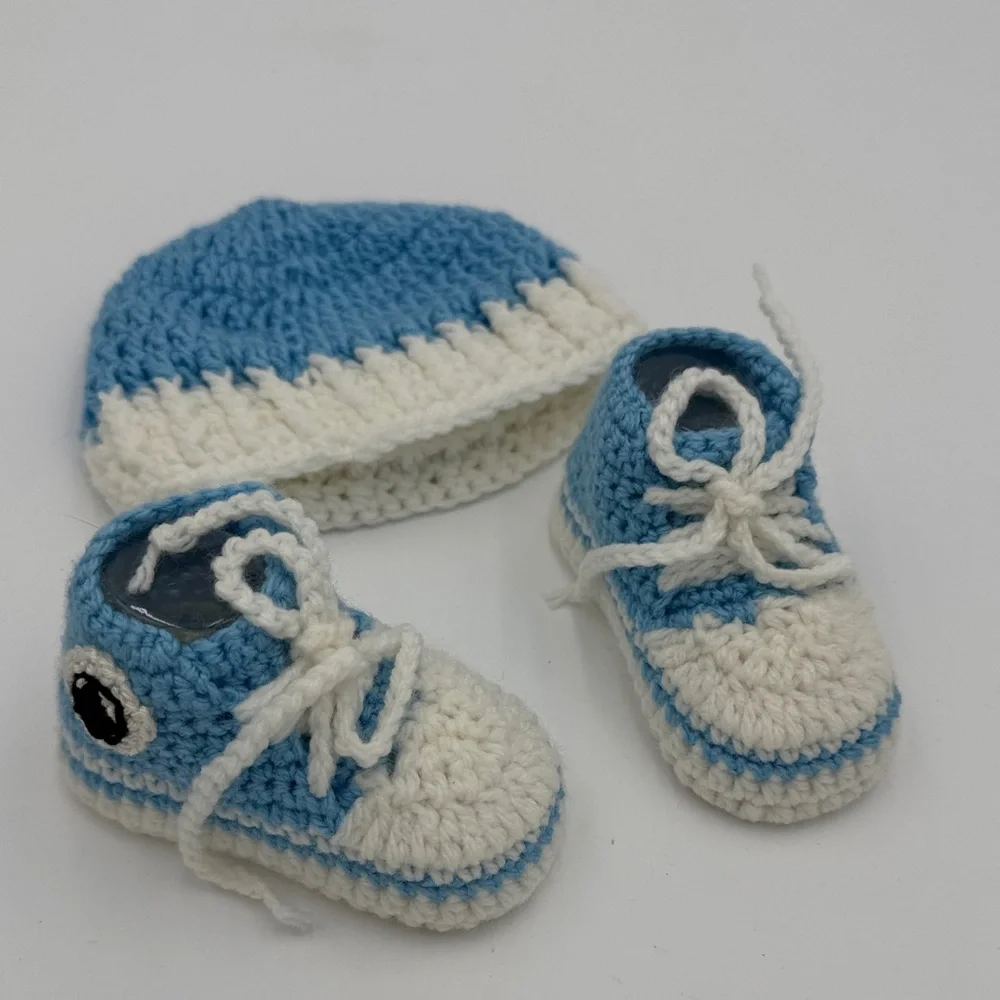 Blue and White Knitted Baby Shoes Set